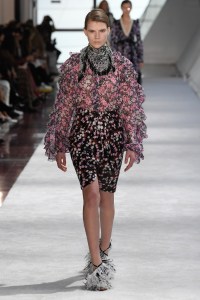 Giambattista Valli RTW Fall 2019