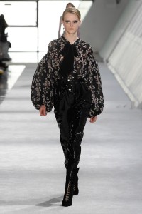 Giambattista Valli RTW Fall 2019