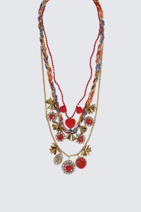 A look from Deepa Gurnani.