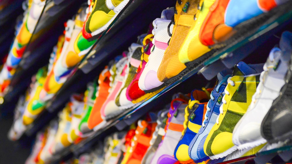 This Chinese Sneaker Resale Platform Authenticates with Blockchain