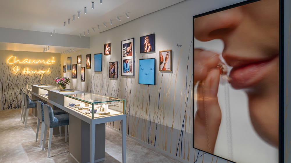 Chaumet's temporary shop on Rue Saint-Honoré in Paris