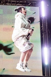 Billie Eilish , celebrity shoe style, nike air force 1, coachella, oversize sweatshirt,
