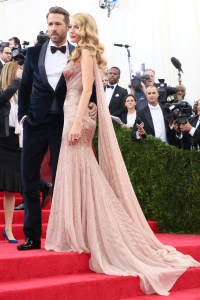 Ryan Reynolds (L) and Blake Lively attend the Metropolitan Museum of Art's 2014 Costume Institute Gala featuring the opening of the exhibit "Charles James: Beyond Fashion."