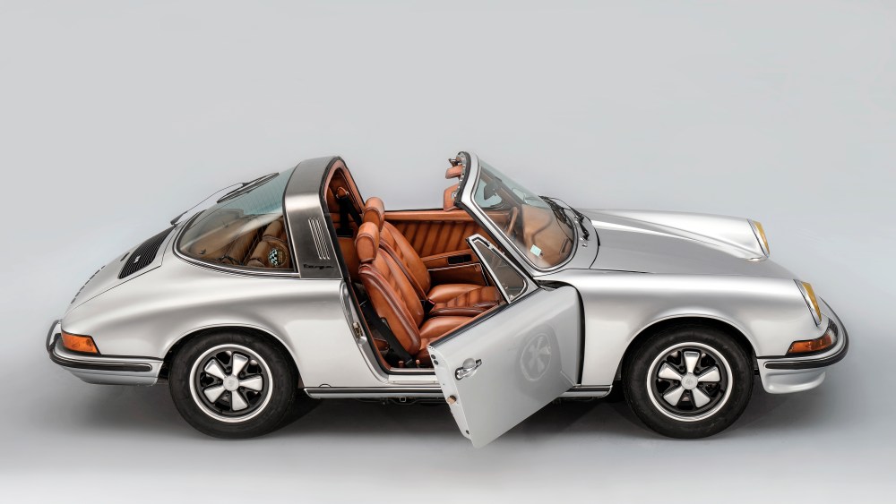 STUDIO VIRAGE - VALENTON - 07/03/2019PORSCHE TARGA BERLUTIPHOTO ©BRUNO DES GAYETSBRUNO DES GAYETS21 RUE MAUBLANC75015 PARISTél. : 33 (0)9 50 38 16 49Mobile : 33 (0)6 62 65 24 00bdg@nikoja.comwww.nikoja.com