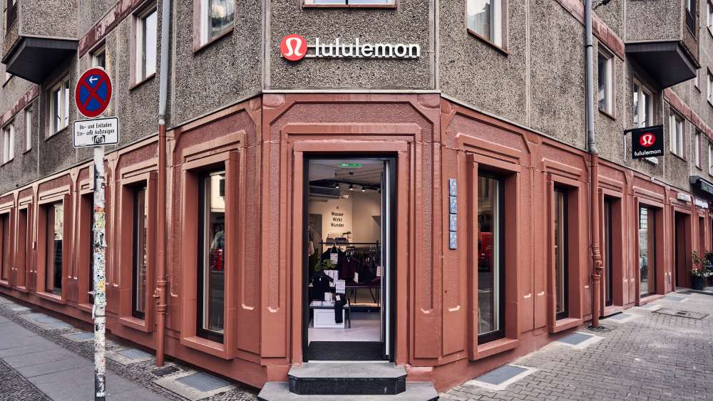 Lululemon to Launch Footwear, Open Chicago Experiential Store