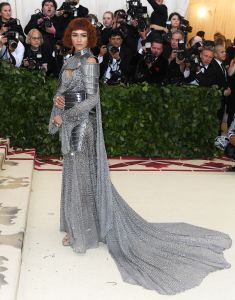 ZendayaThe Metropolitan Museum of Art's Costume Institute Benefit celebrating the opening of Heavenly Bodies: Fashion and the Catholic Imagination, Arrivals, New York, USA - 07 May 2018WEARING ATELIER VERSACE
