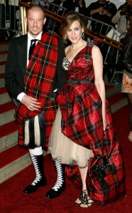 Alexander McQueen, Sarah Jessica Parker In this file picture, designer Alexander McQueen poses with Sarah Jessica Parker during arrivals at the Costume Institute Gala at the Metropolitan Museum of Art in New York. The Costume Institute of The Metropolitan Museum of Art will honor the memory _ and the fashion vision _ of the late designer Alexander McQueen through a retrospective exhibit in 2011Fashion Met Exhibit McQueen, New York, USA