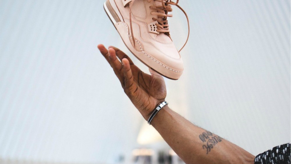 blockchain sneaker resale virl