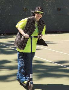 Billie Eilish non-binary fashion