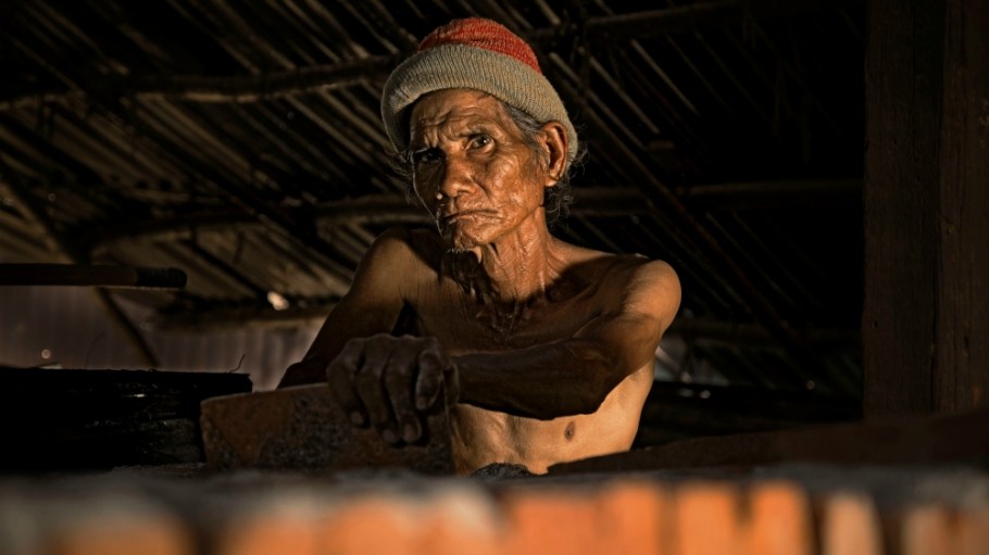 Why Human Rights Reporting Should Go Above and Beyond Mandates