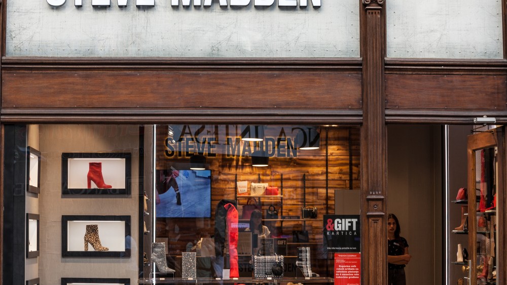 Steve Madden Surprises Analysts in Q1, Raises FY19 Guidance