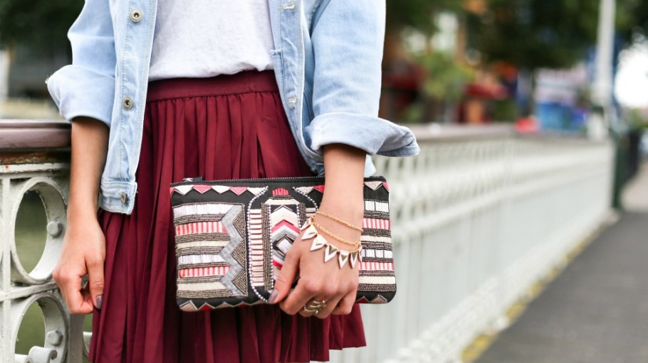 One analyst believes the new under-wraps Amazon Prime Stylist service could provide a compelling alternative to Stitch Fix.