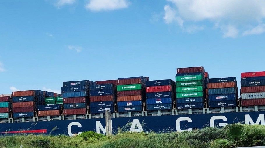 container ship