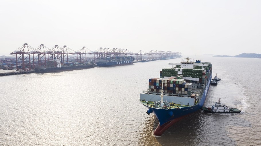 americans reject trump's claims that china pays for tariffs