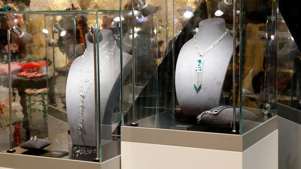 Swarovski U.K. Receives Royal Warrant