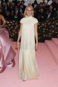 Gwyneth Paltrow Ñ Audaciously non-compliant in Chlo.