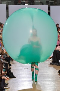 A look from Fredrik Tjærandsen's CSM BA graduate collection