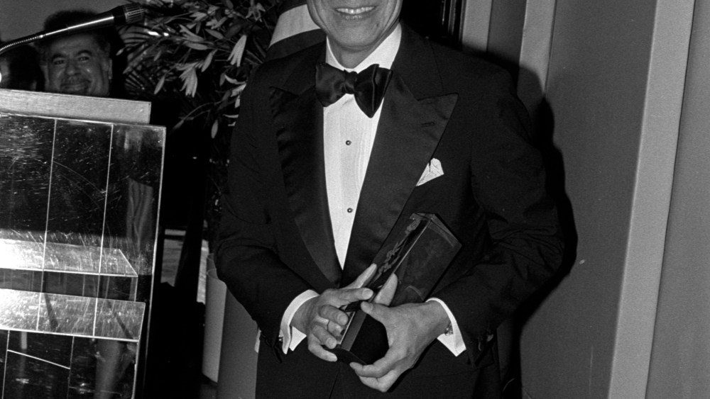 Architect I.M. Pei receives his award.