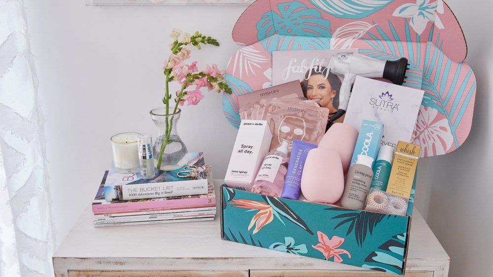 The FabFitFun summer box