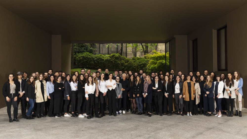 Giorgio Armani with the students of Politecnico di Milano.