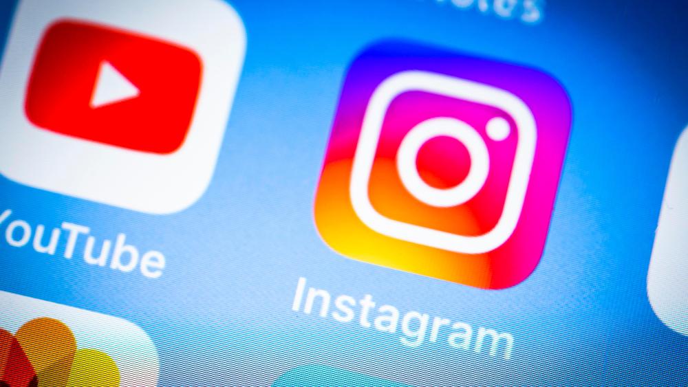 Instagram app icon on iPhone, iOS, social network, smartphone screen, display, close-up, detail, GermanyVARIOUS