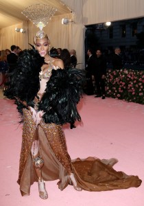 Winnie Harlow in Tommy Hilfiger, Met Gala 2019