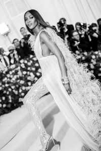 Naomi Campbell in Valentino.