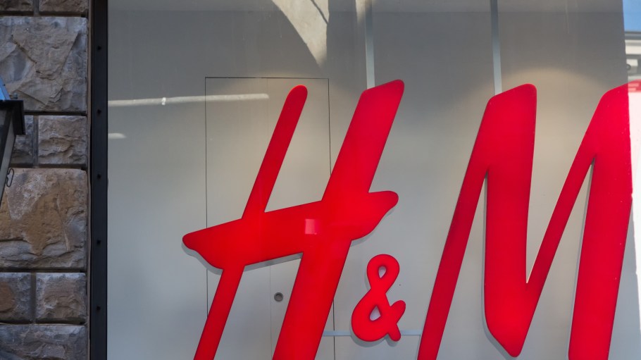 H&M Stops the Presses, Shreds its Print Catalog After 39 Years