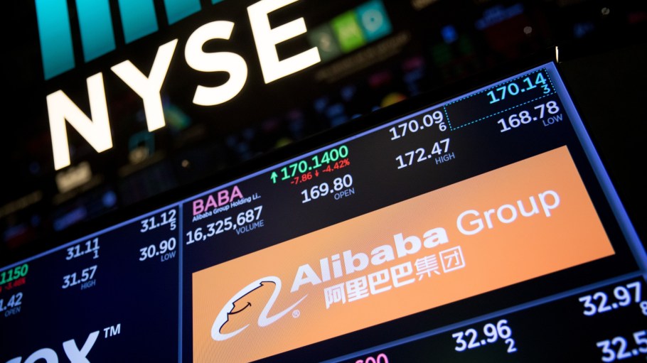 Alibaba Said to Mull Second Listing in Hong Kong to Raise $20 Billion
