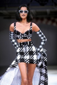 The "Azzedine Alaïa, Another Way to Look at Fashion: The Tati Collection" showcases looks from Alaïa's spring 1991 collection and artworks featuring the designs.