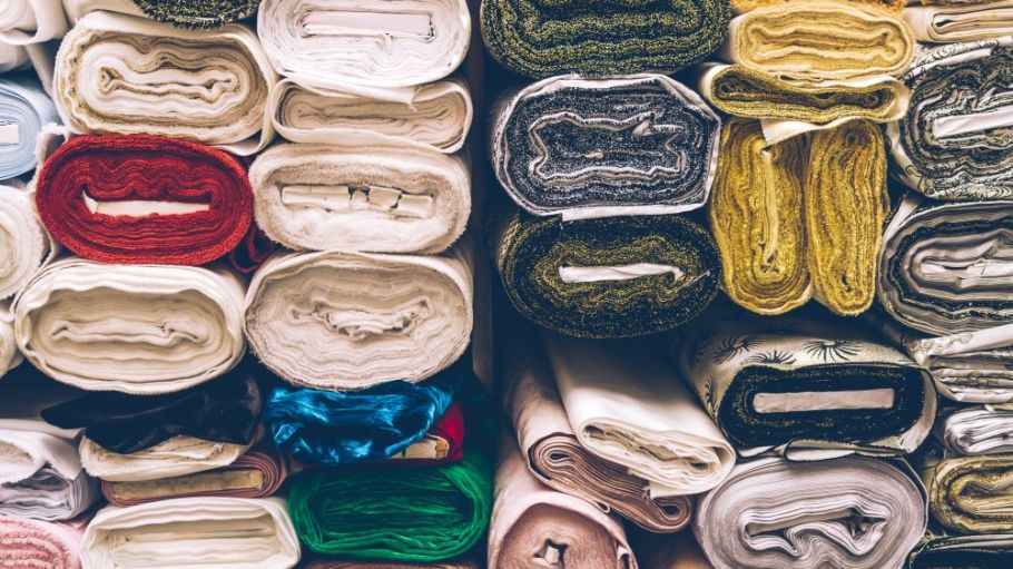 queen of raw textile waste deadstock