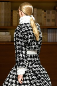 Details at Chanel Couture Fall 2019