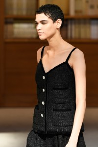 Details at Chanel Couture Fall 2019