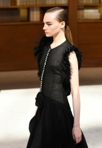 Details at Chanel Couture Fall 2019