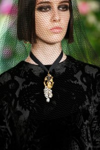 Details at Christian Dior Couture  Fall 2019