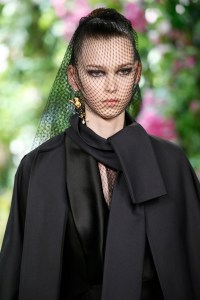 Details at Christian Dior Couture  Fall 2019