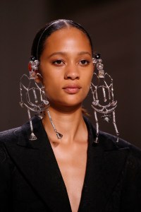 Details at Givenchy Couture Fall 2019