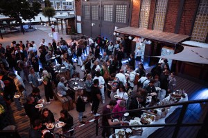 Isko hosted a lively evening at a Berlin riverside venue, Glashaus.