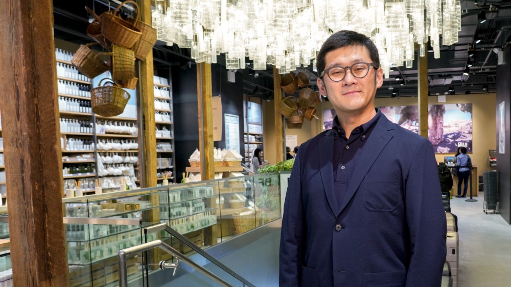 Toru Akita portrait, shot on July 16, 2019.