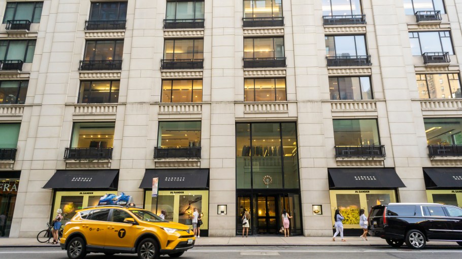 Exclusive: Barneys Fails to Make Payroll, Bankruptcy Could be Lurking
