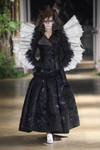 Viktor & Rolf Couture Fall 2019