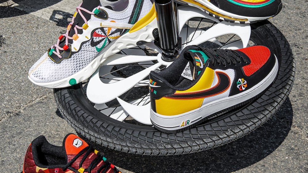 Foot Locker to Sell Variations on Nike's Swoosh