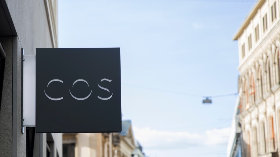 Cos retail store front