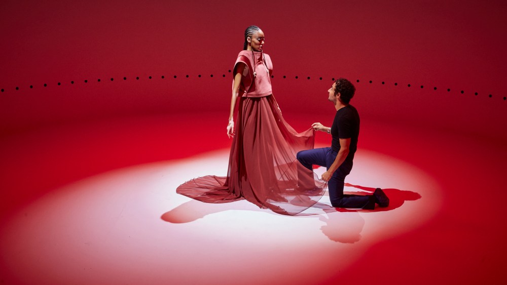 Inside the drum, Zac Posen plays Prince Charming to Winnie HarlowÕs Galactic Princess.