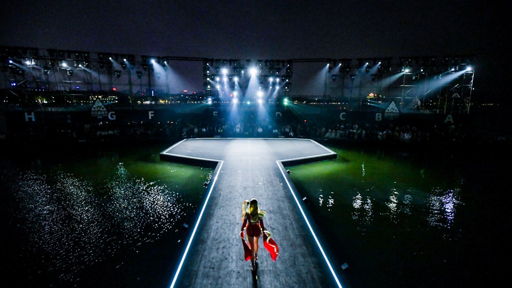 Alibaba Broken Bridge Fashion Show 2019