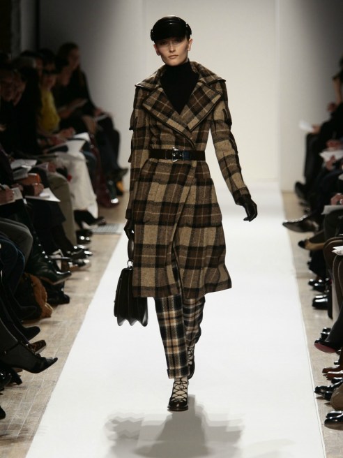 Anne Klein women's wear will be available on China e-commerce site 7GEGE this fall.