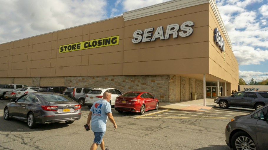 Sears Cuts 250 Employees as 100 More Doors Could Close