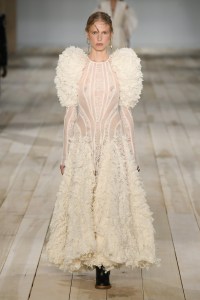 Alexander McQueen RTW Spring 2020