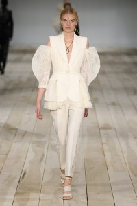 Alexander McQueen RTW Spring 2020