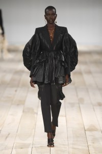 Alexander McQueen RTW Spring 2020